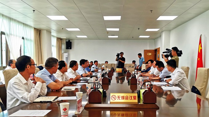 jch金彩汇集团与酒泉市政府举行项目签约仪式