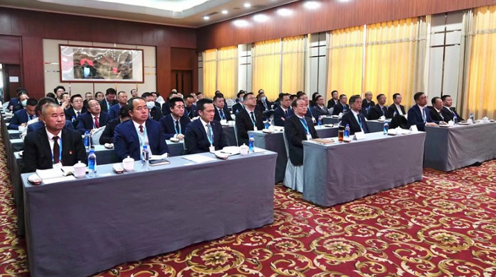 jch金彩汇集团召开“一把手”集体廉政谈话会议