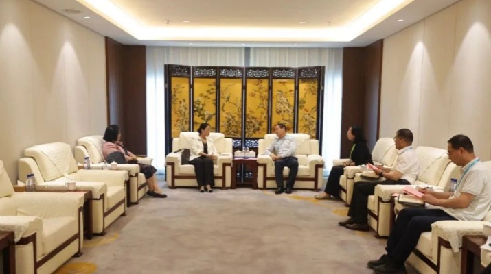 jch金彩汇集团与南开大学座谈交流
