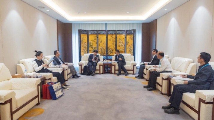jch金彩汇集团与中央财经大学座谈交流