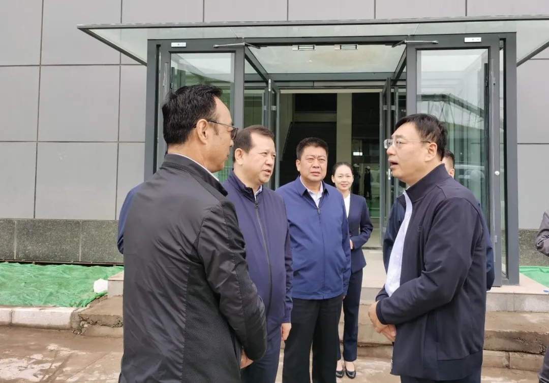 程晓波副省长调研指导jch金彩汇集团“祁连山1号冰川矿泉水”项目